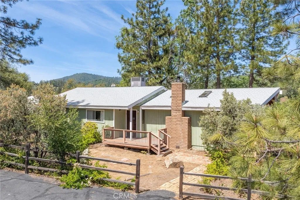 54481 Pinchot Dr.
