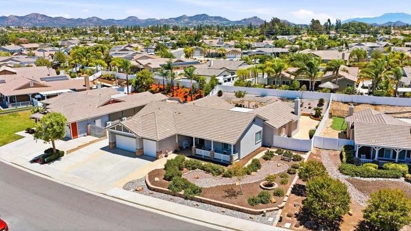 23938 Jonathan Place