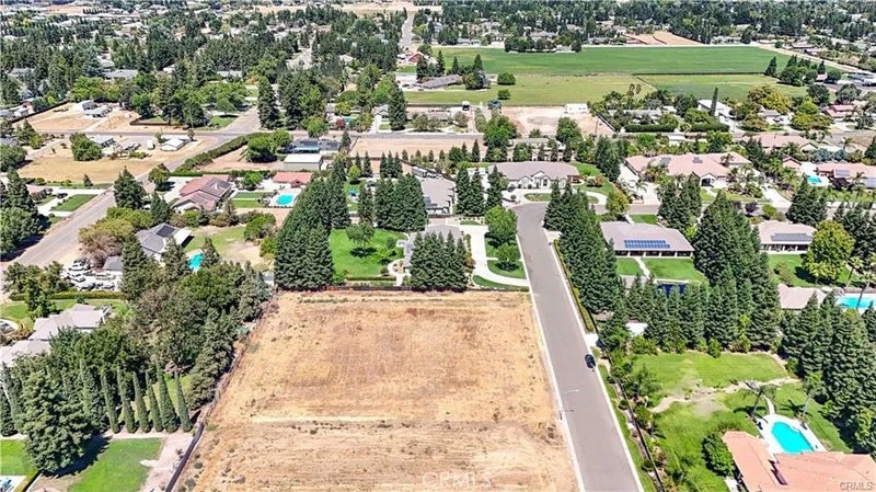 1371 Shady Cove