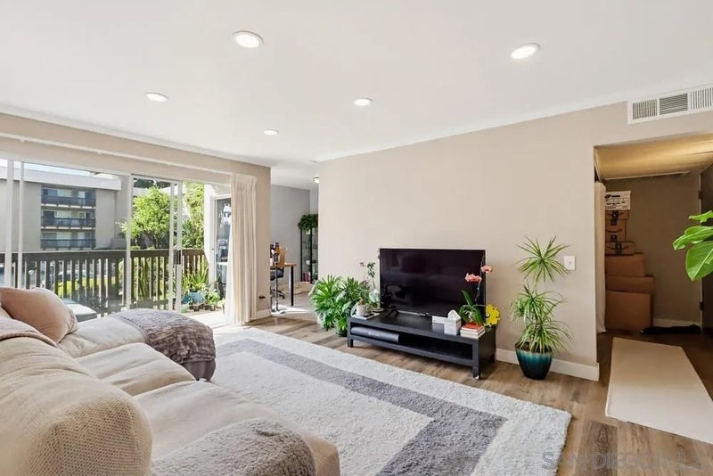 6416 Friars Road 111