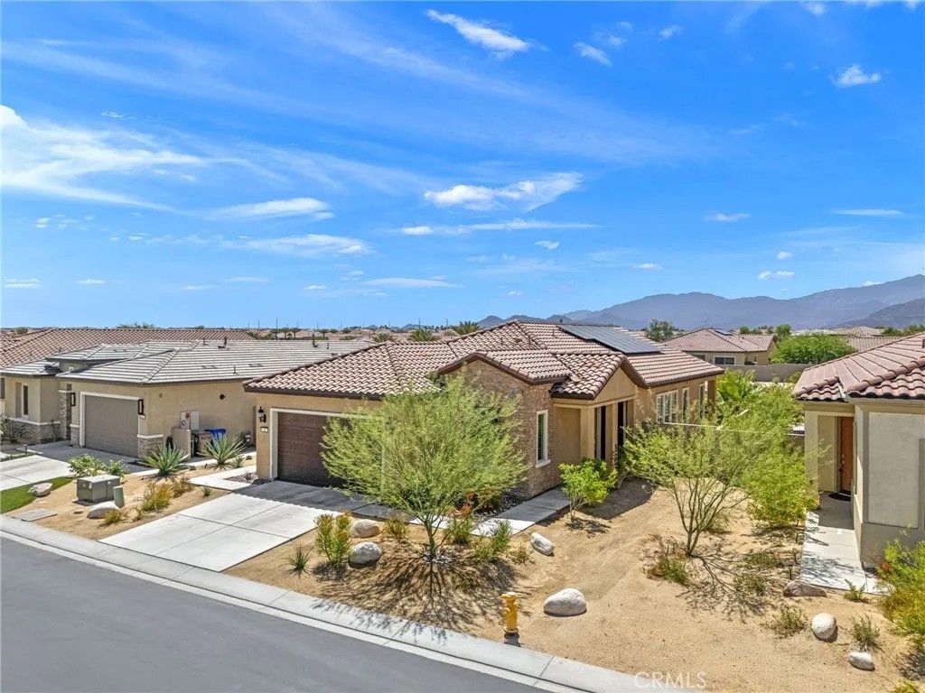 Photo of 98 Zinfandel, Rancho Mirage, CA 92270 (MLS # OC26084367)