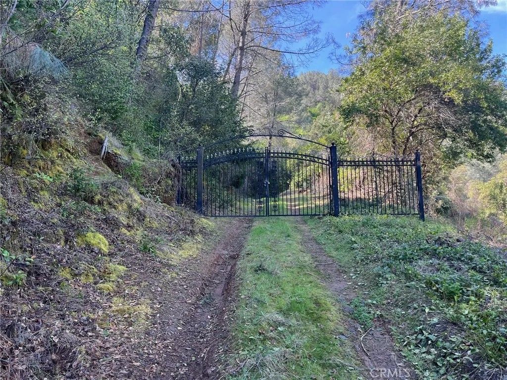 Photo of 6189 Soda Bay Rd, Kelseyville, CA 95451 (MLS # LC26059086)