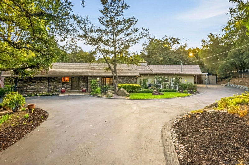 1954 Oak View Rd