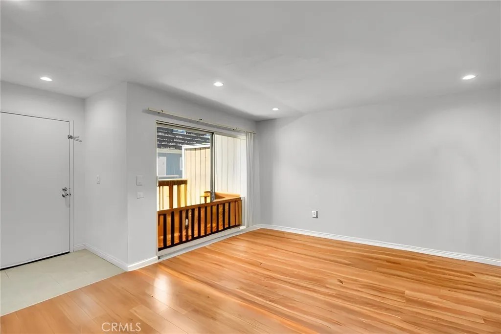 1933 Glenoaks Boulevard 127