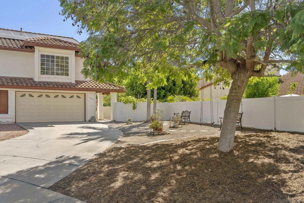 Photo of 12537 Ginger Snap Ct, San Diego, CA 92129 (MLS # 250040724)