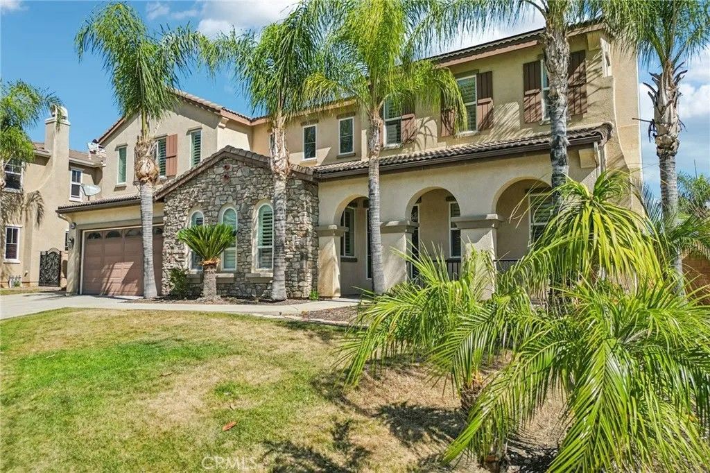 Photo of 8622 Edelweiss Dr, Corona, CA 92883 (MLS # DW26067270)