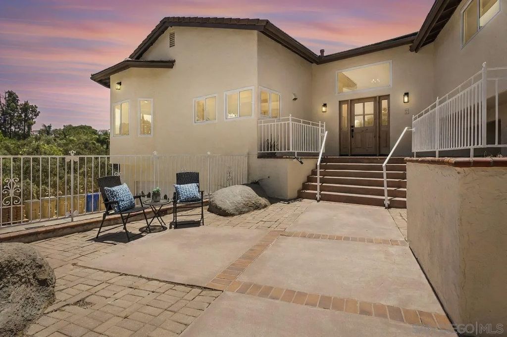 Photo of 2047 Via Del Torrie, Alpine, CA 91901 (MLS # 250045585)