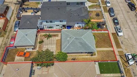 Tiny photo for 911 Hawaiian Ave, Wilmington, CA 90744 (MLS # DW25239933)