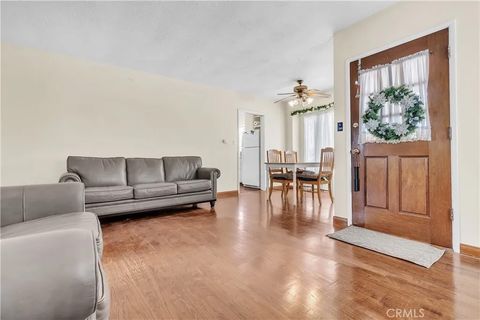 Tiny photo for 911 Hawaiian Ave, Wilmington, CA 90744 (MLS # DW25239933)