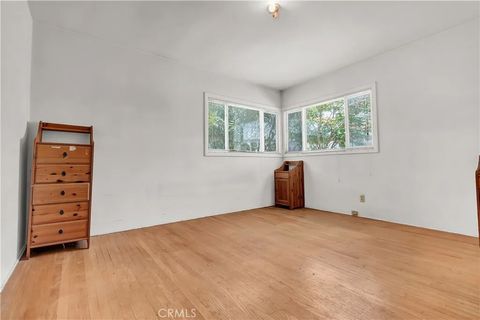 Tiny photo for 911 Hawaiian Ave, Wilmington, CA 90744 (MLS # DW25239933)
