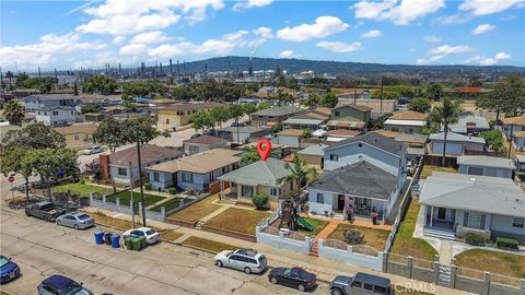 Tiny photo for 911 Hawaiian Ave, Wilmington, CA 90744 (MLS # DW25239933)