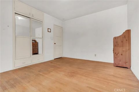 Tiny photo for 911 Hawaiian Ave, Wilmington, CA 90744 (MLS # DW25239933)
