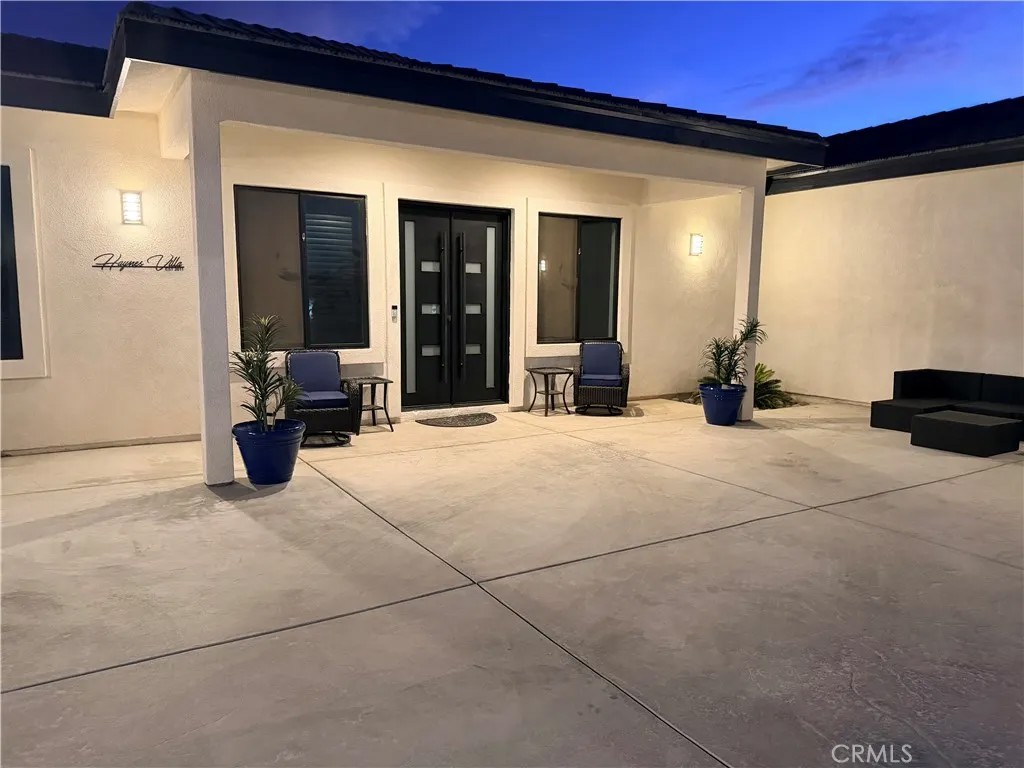 3711 W Avenue M11