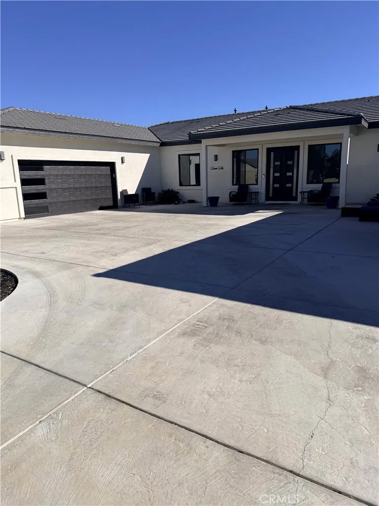 3711 W Avenue M11