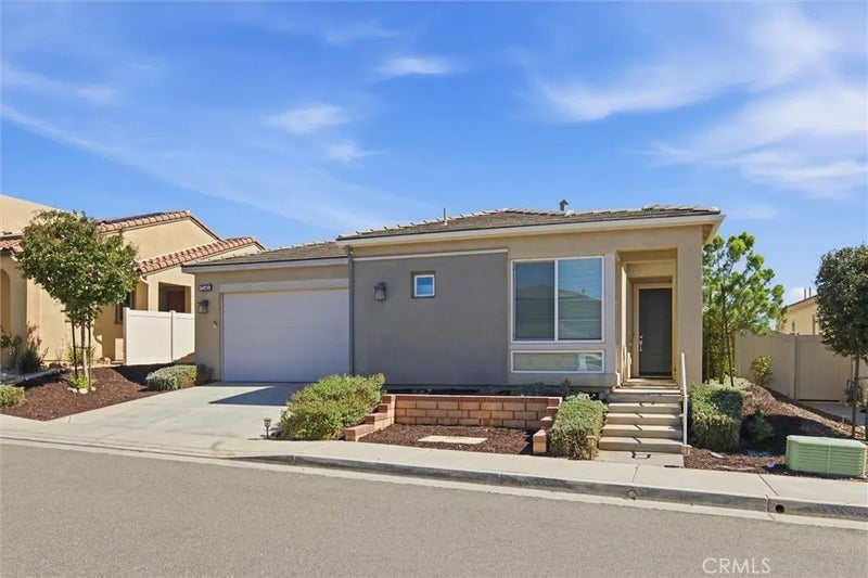 1540 Sky Vista
