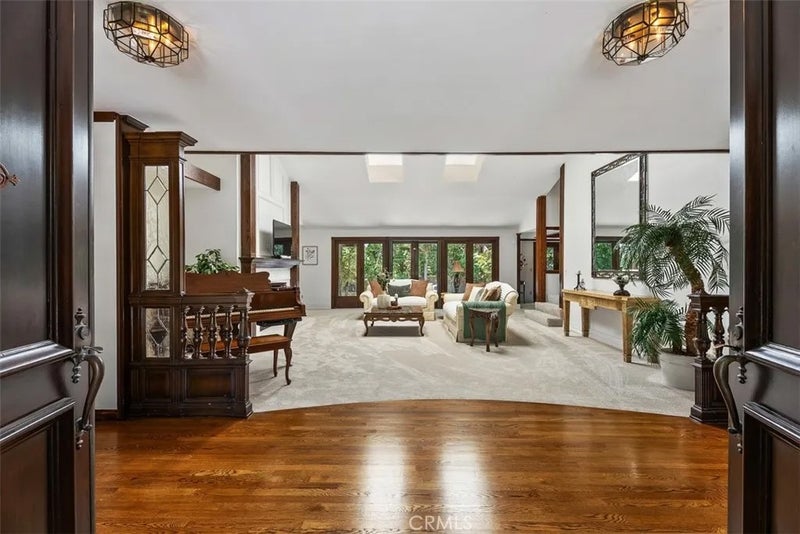 1632 SE Skyline Drive