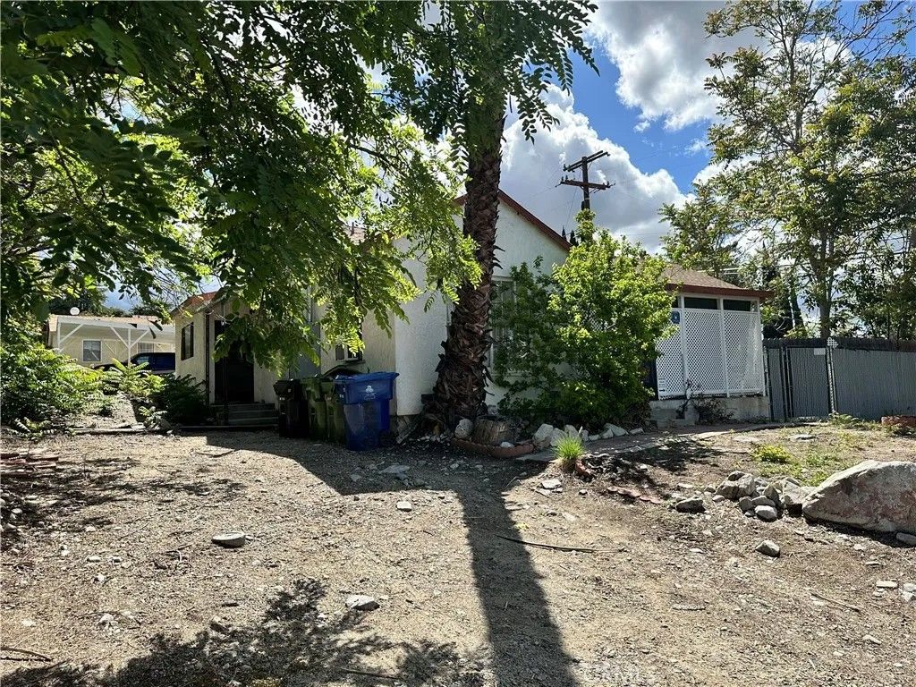 Photo of 7025 Day Street, Tujunga, CA 91042 (MLS # SR26015750)
