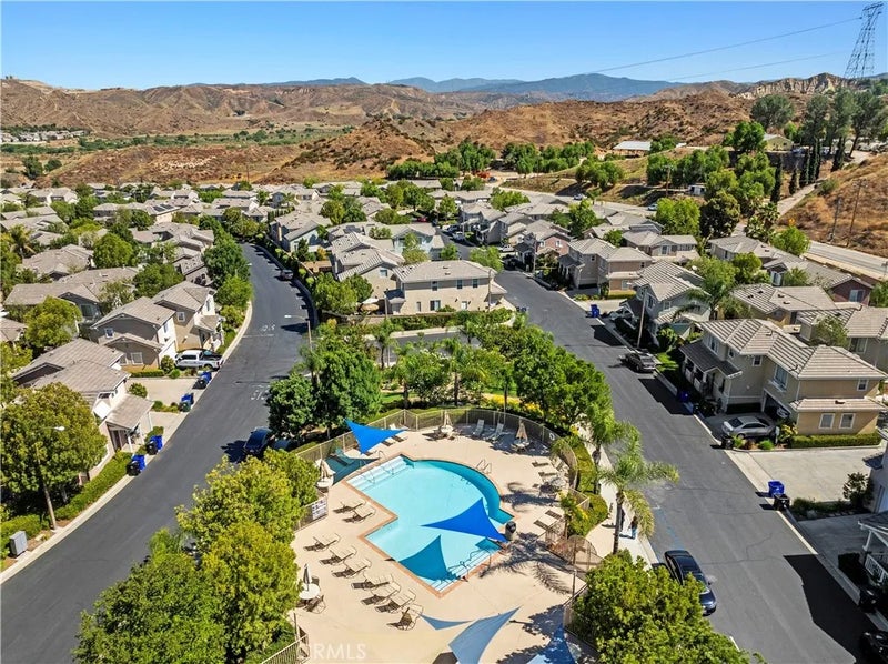 28469 Meadowlark Court