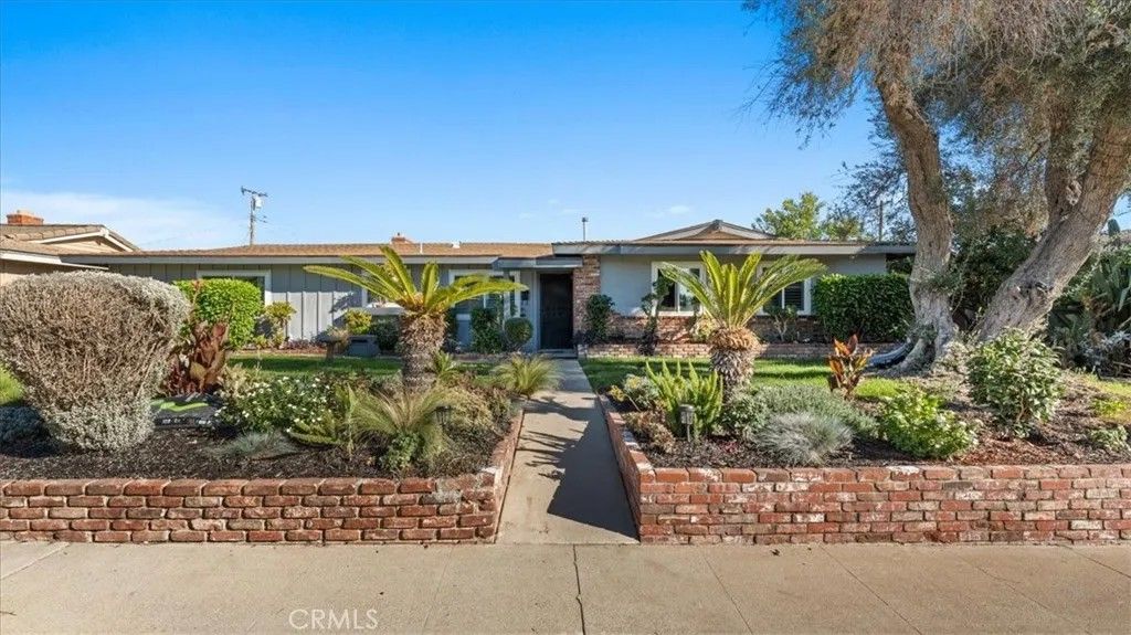 Photo of 2918 Gladstone St, Pomona, CA 91767 (MLS # CV25271699)