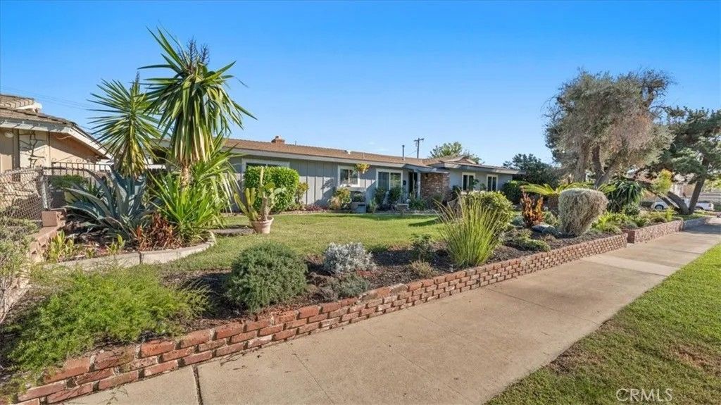 Photo of 2918 Gladstone St, Pomona, CA 91767 (MLS # CV25271699)