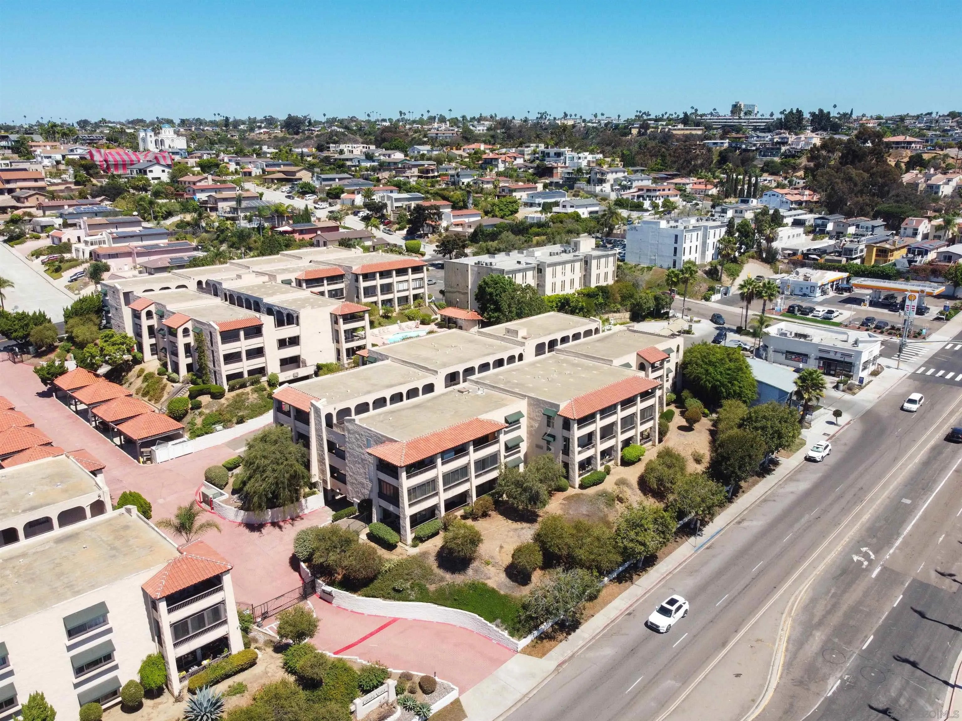 2540 Clairemont Dr 307