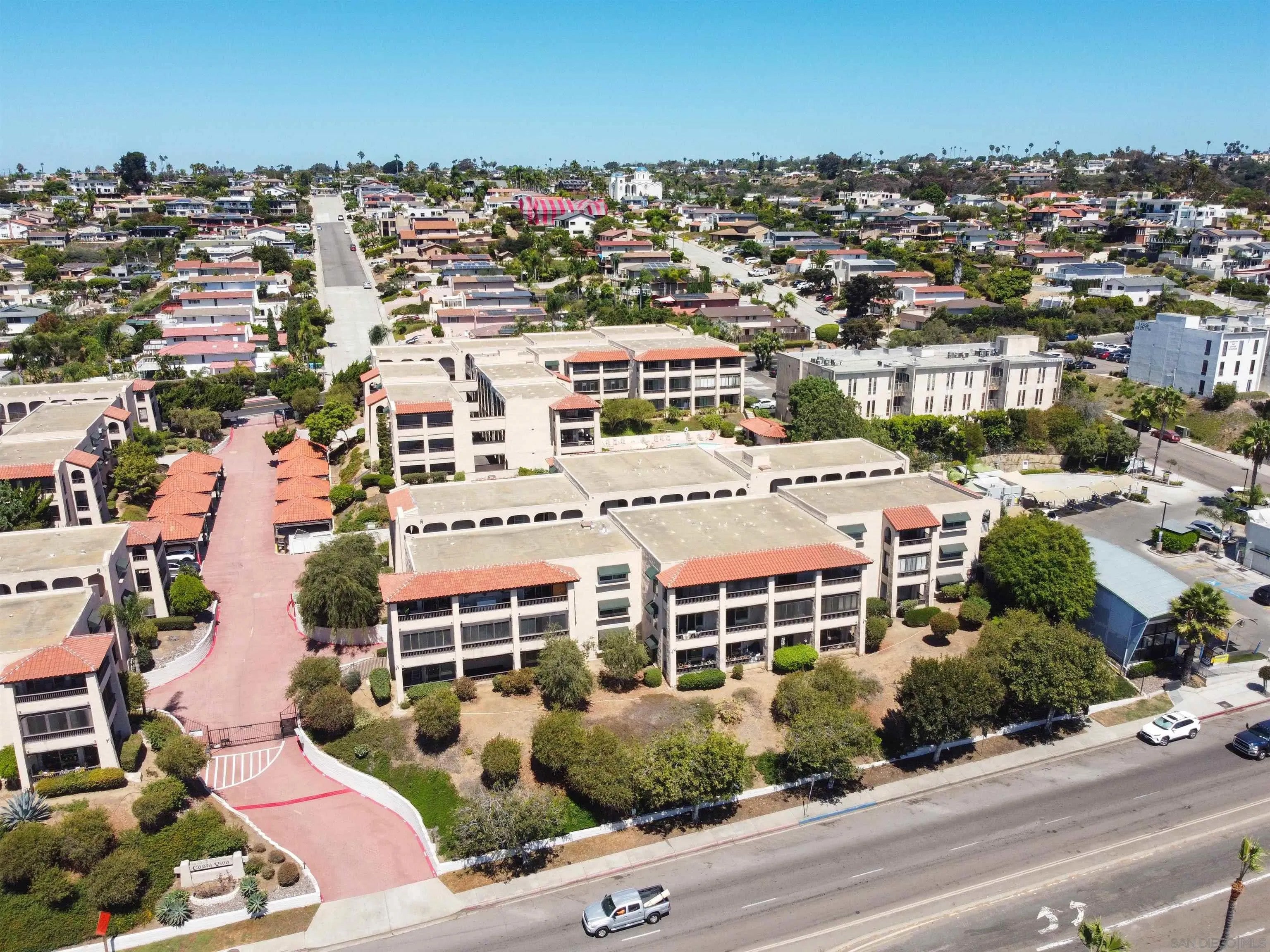2540 Clairemont Dr 307