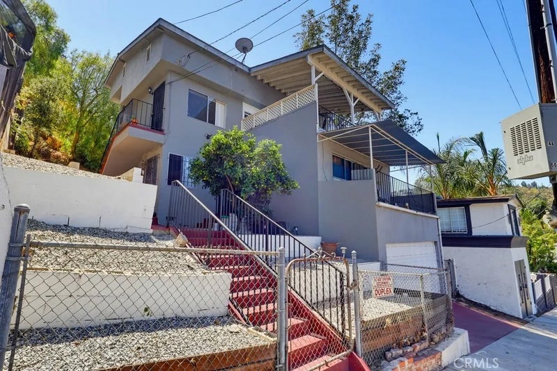 5020 Aldama Street