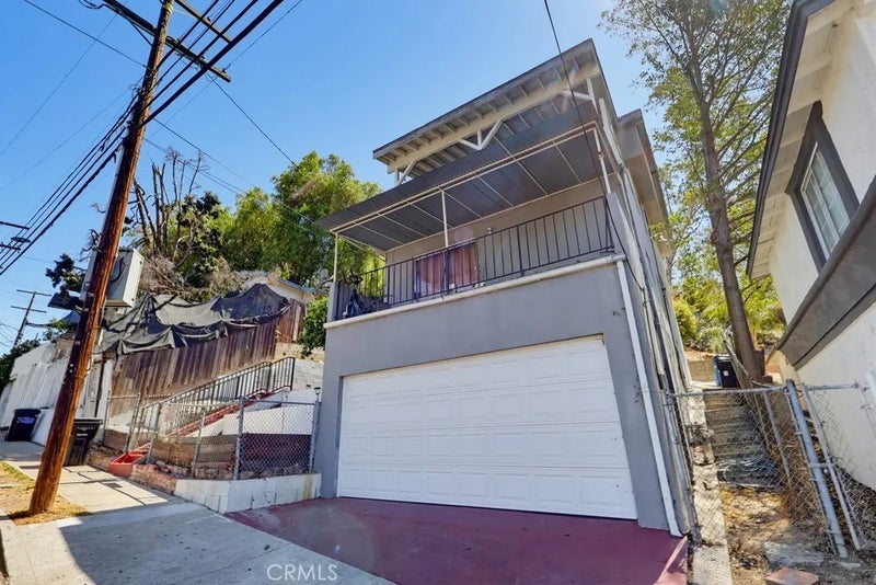 5020 Aldama Street