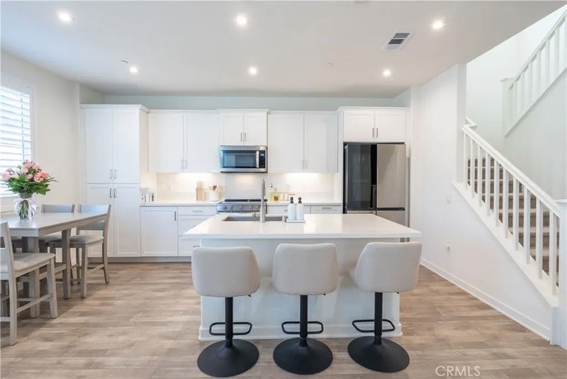 16062 Olivas Lane