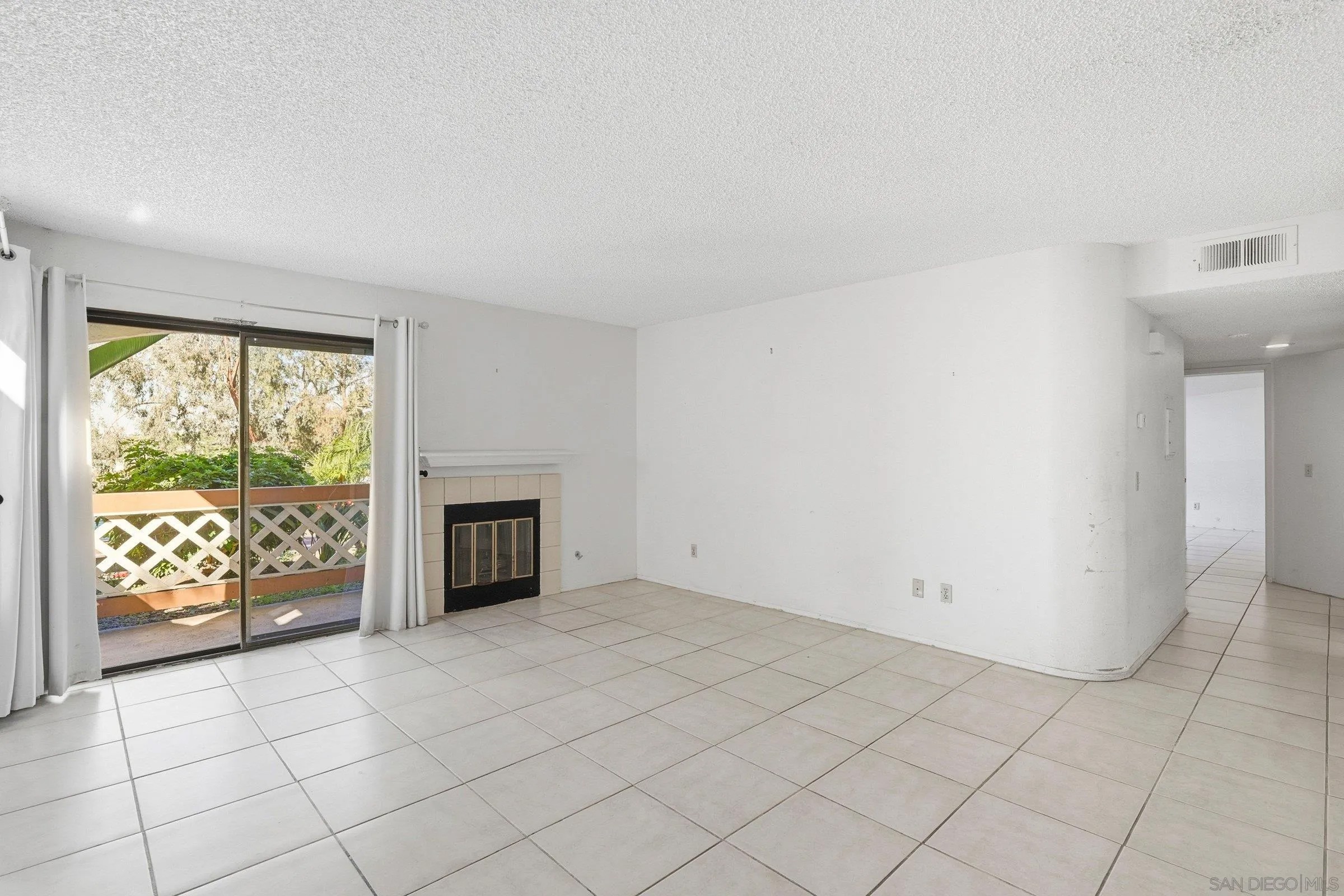 9454 Twin Trails Dr 103