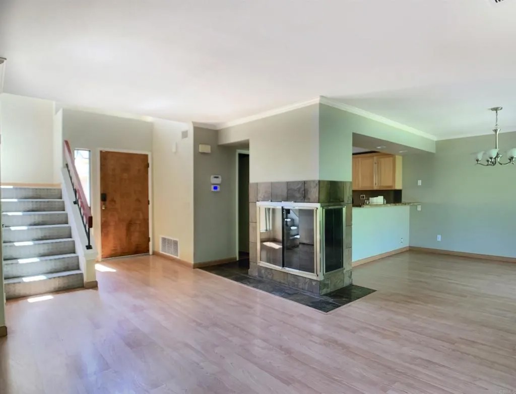 10473 Crosscreek Ter