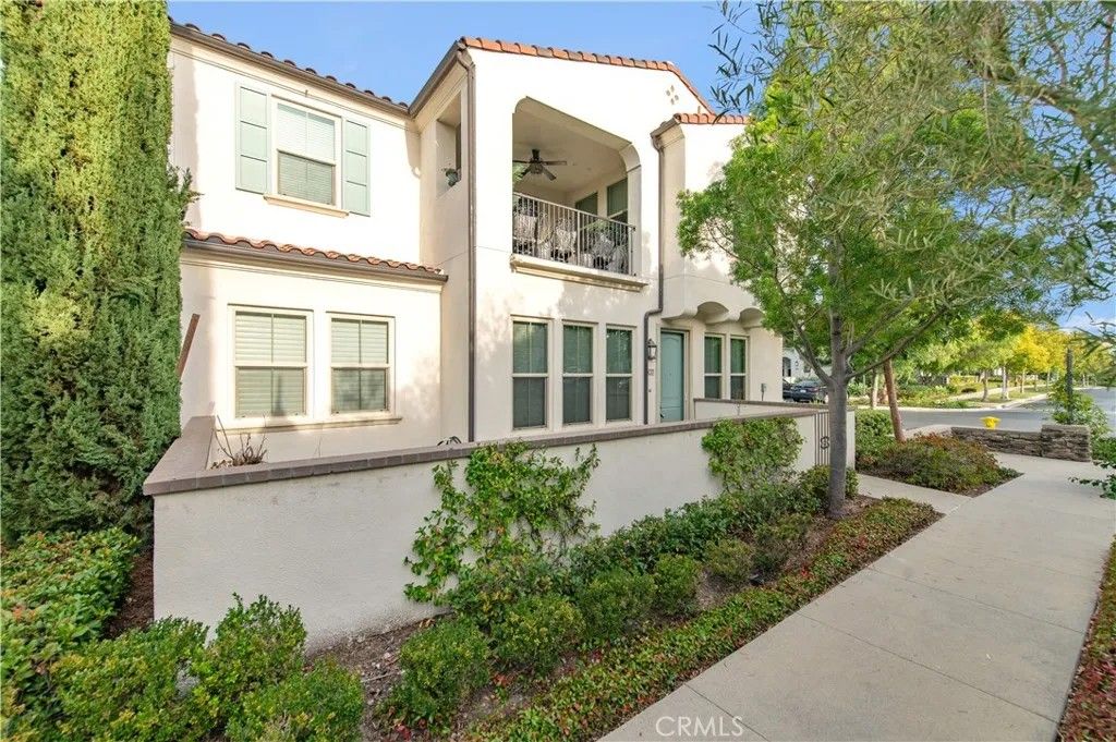 Photo of 407 Trailblaze, Irvine, CA 92618 (MLS # OC25275869)