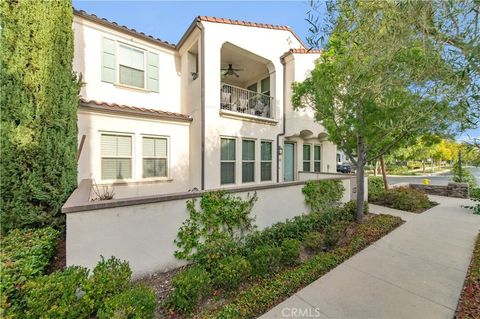 Photo of 407 Trailblaze, Irvine, CA 92618 (MLS # OC25275869)
