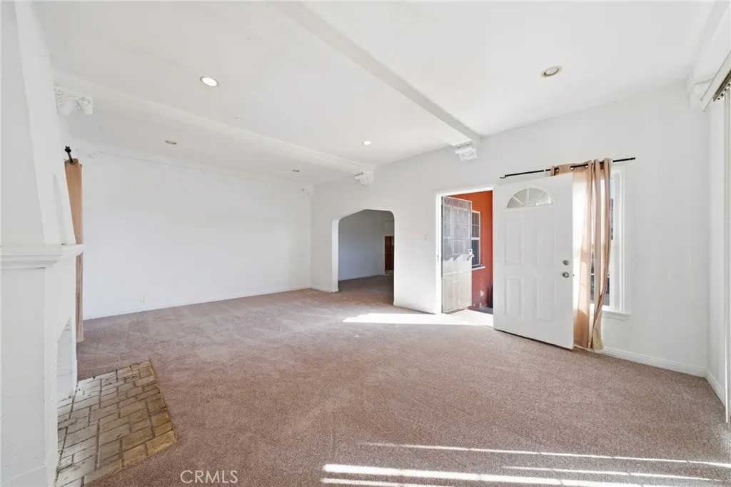 1449 W 83rd