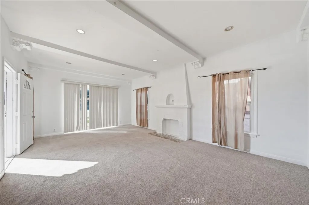 1449 W 83rd