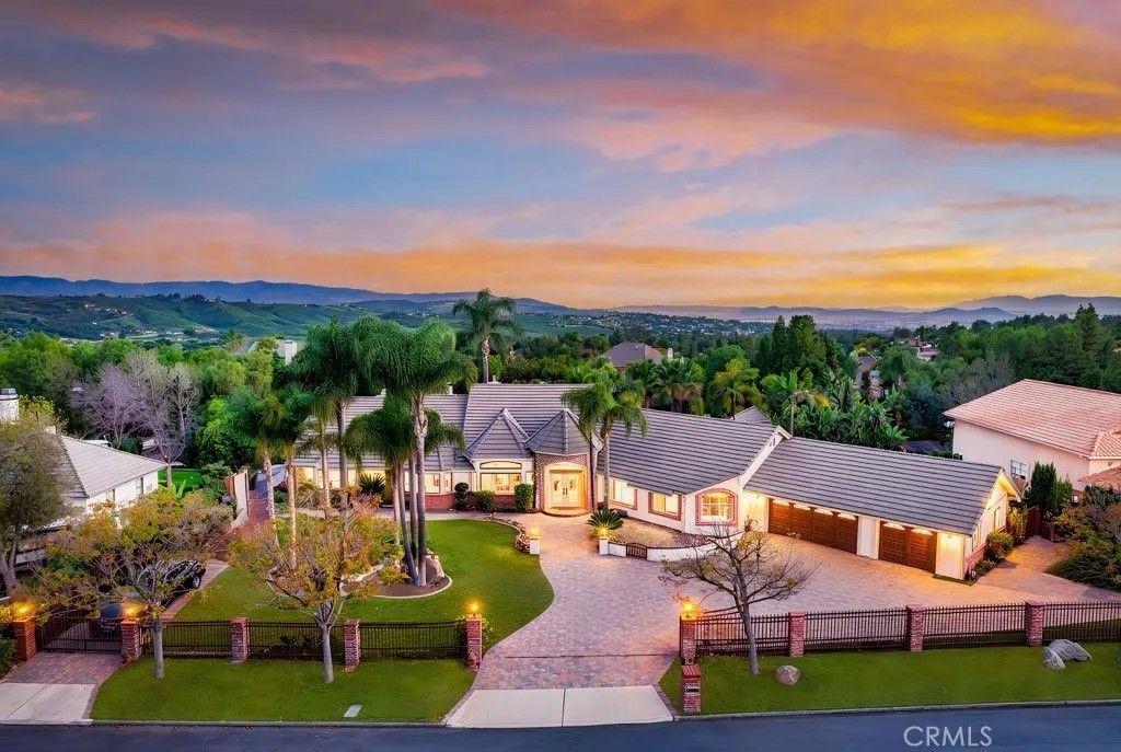 Photo of 16575 Bonanza Dr, Riverside, CA 92504 (MLS # IG26016966)