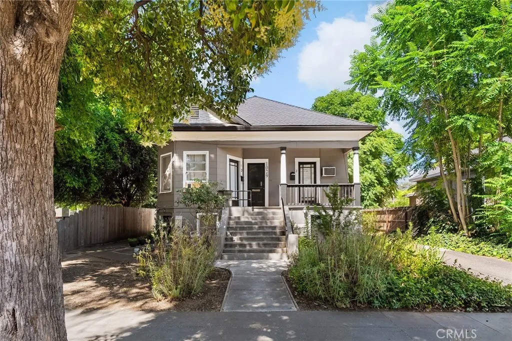 1029 Salem Street