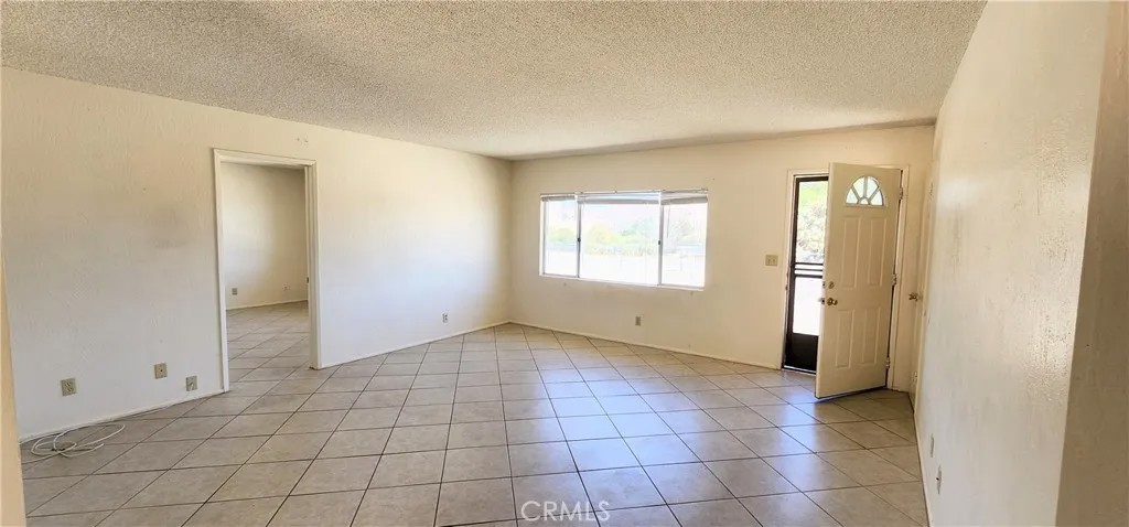 56159 Taos Trl