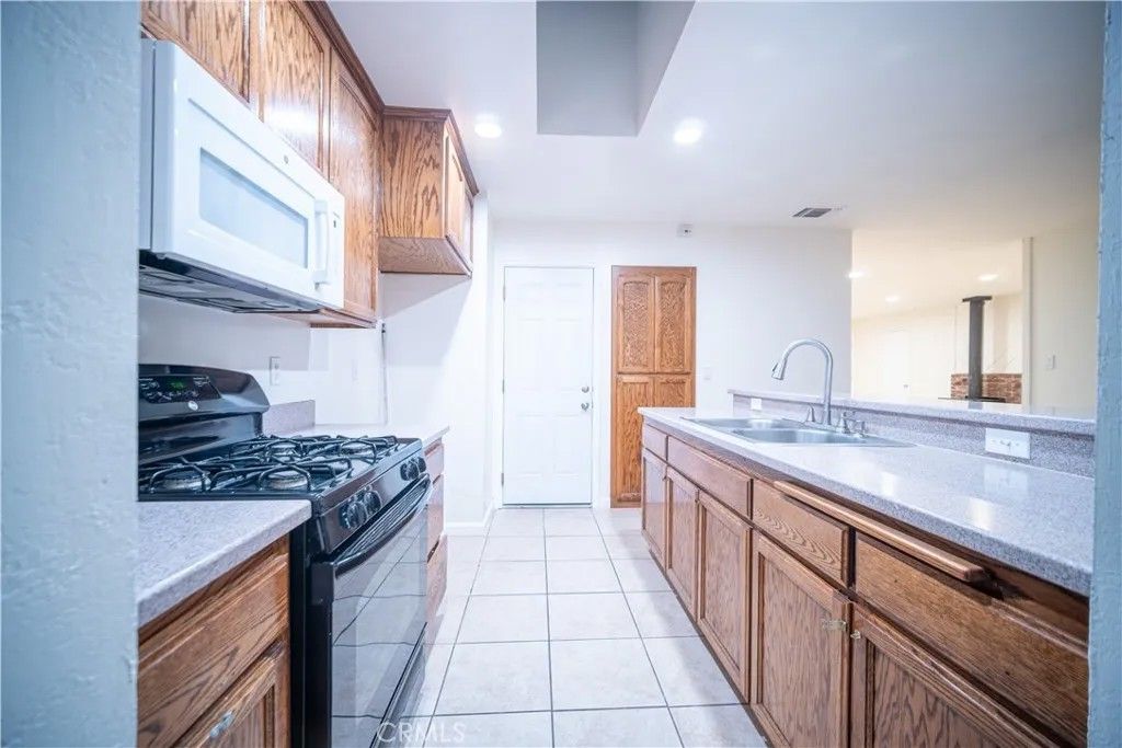 Photo of 50 Rosita Way, Oroville, CA 95966 (MLS # SN25280129)