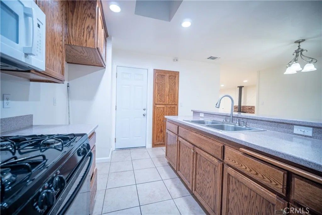 Photo of 50 Rosita Way, Oroville, CA 95966 (MLS # SN25280129)