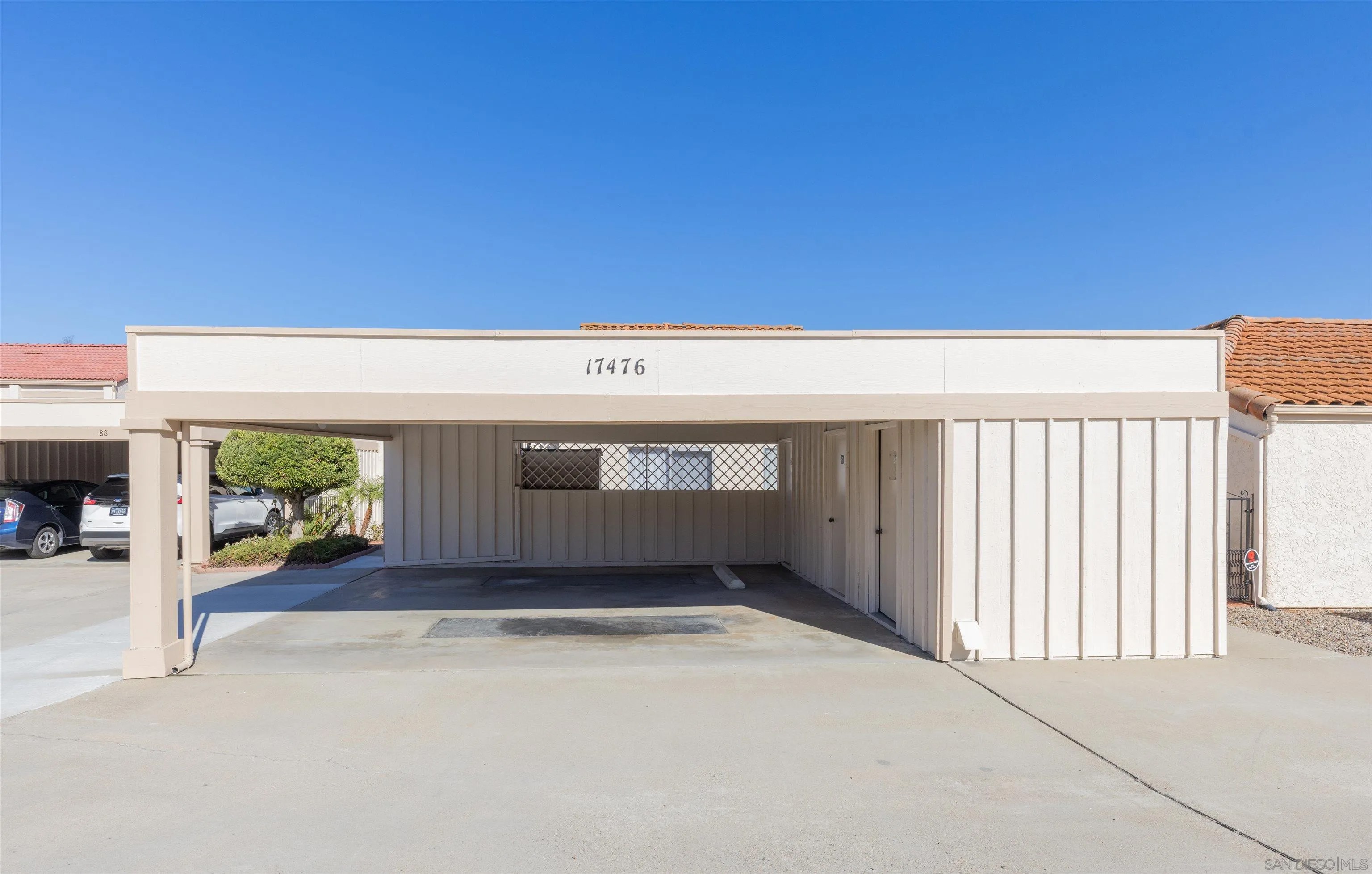 17476 Plaza Cerado 91