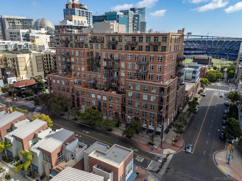 877 Island Ave 308
