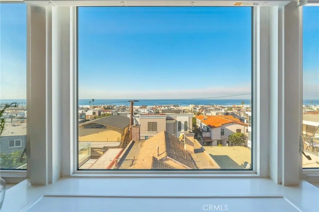 Photo of 1835 Manhattan Ave, Hermosa Beach, CA 90254 (MLS # SB26000664)