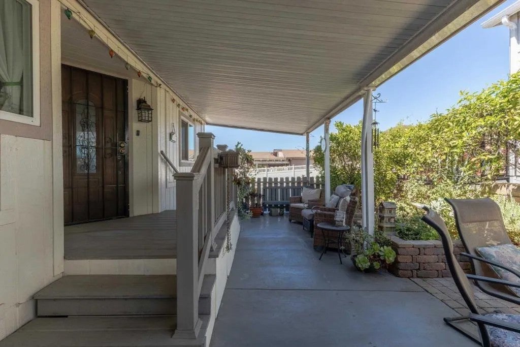 1626 Wisteria Gln