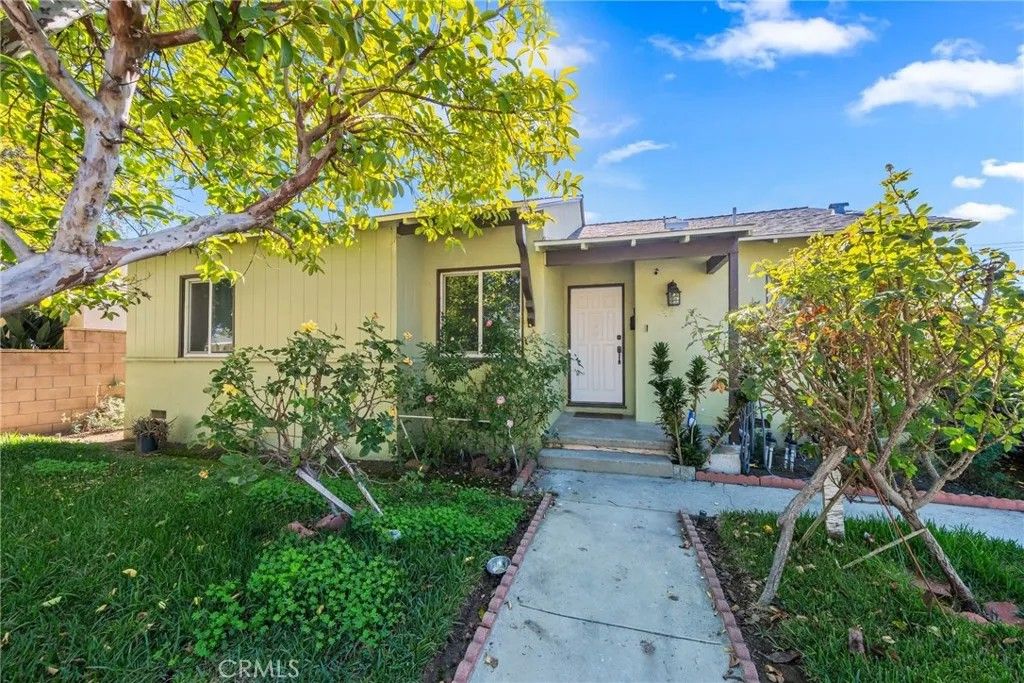 Photo of 324 Albert Ave, Pomona, CA 91767 (MLS # TR25271390)