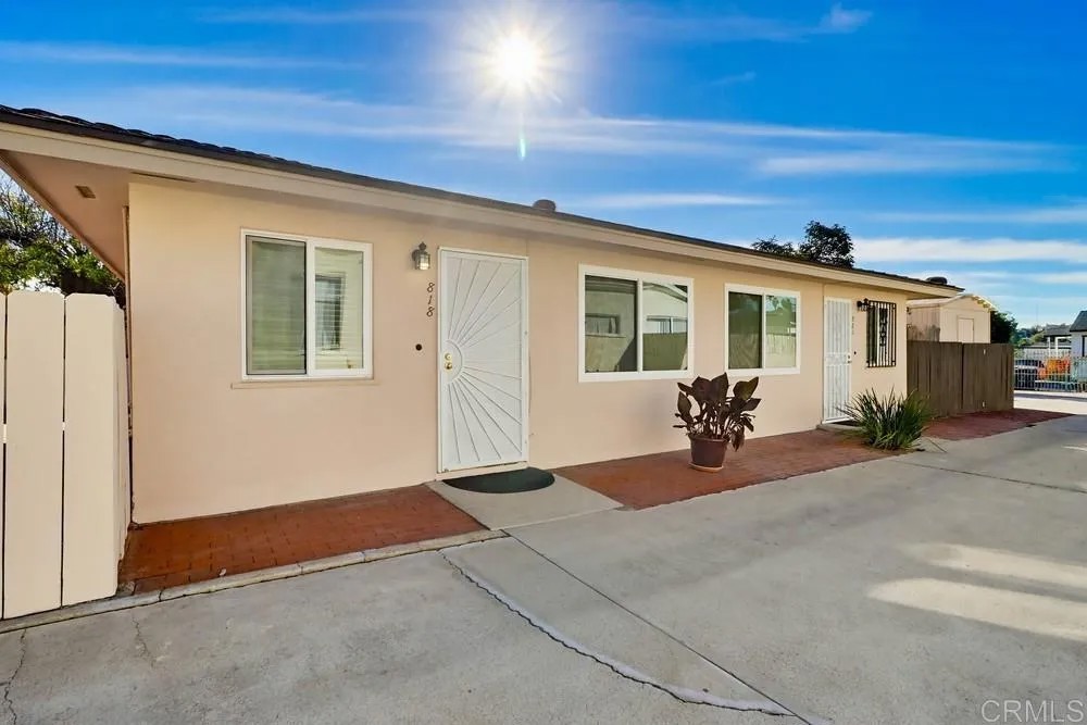 818 San Pasqual Street