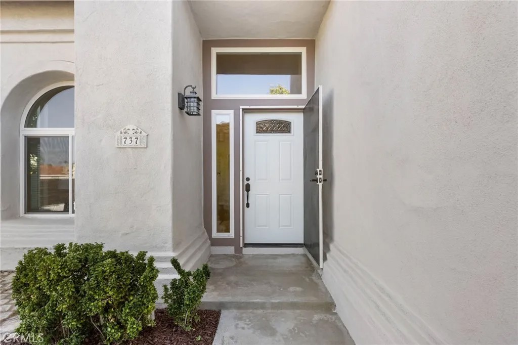 737 Corona Drive