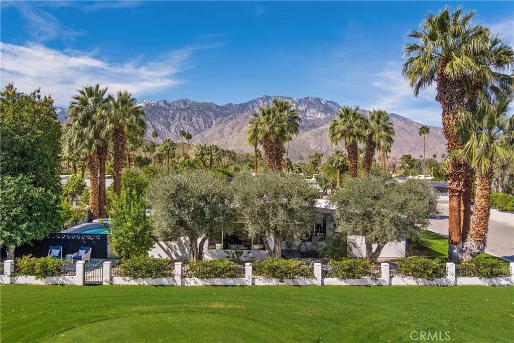 Photo of 5155 E Bobolink Ln, Palm Springs, CA 92264 (MLS # BB26091399)