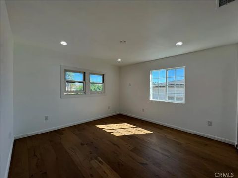 Tiny photo for 1019 S Gramercy Dr, Los Angeles, CA 90019 (MLS # SR25243995)
