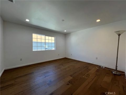 Tiny photo for 1019 S Gramercy Dr, Los Angeles, CA 90019 (MLS # SR25243995)